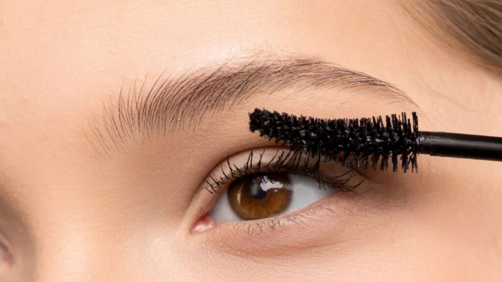 Eyelashes Tinting Services in Wasaga Beach- Bliss Wasaga Nail and Spa